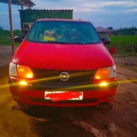 Opel Sintra 1999
