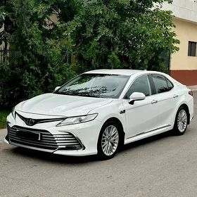 Toyota Camry 2020