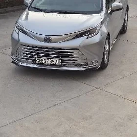 Toyota Sienna 2021