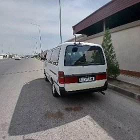 Toyota Hiace 1990