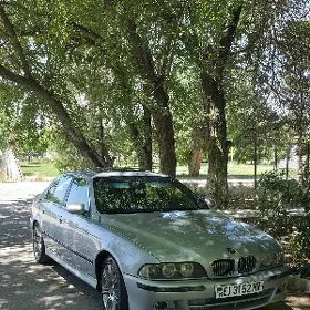 BMW E39 2003