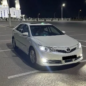 Toyota Camry 2013