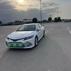Toyota Camry 2022