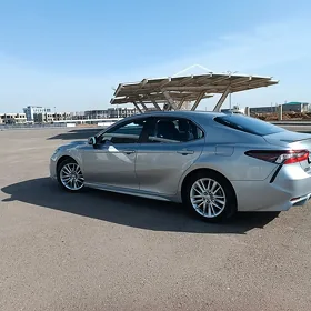 Toyota Camry 2022