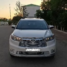 Toyota Highlander 2016