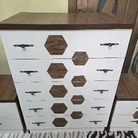 Камод,тумбочки
