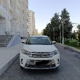 Toyota Highlander 2019