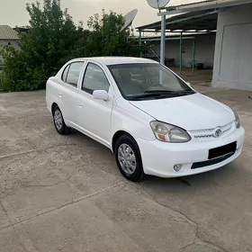 Toyota Echo 2002