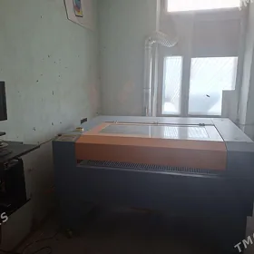 lazer grawirowalnyy stanok