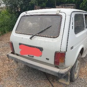 Lada Niva 2002
