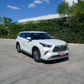 Toyota Highlander 2022
