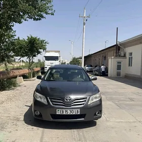 Toyota Camry 2011