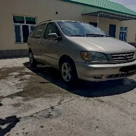 Toyota Sienna 2002