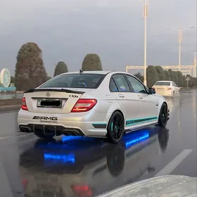Mercedes-Benz C300 2010