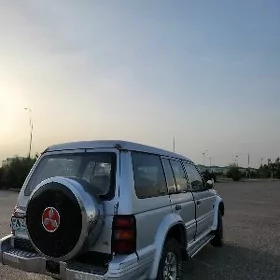 Mitsubishi Pajero 1998