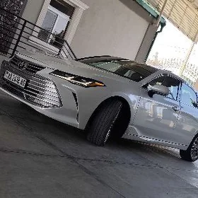 Toyota Avalon 2019