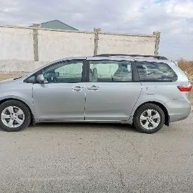 Toyota Sienna 2017