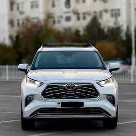 Toyota Highlander 2023