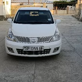 Nissan Versa 2010