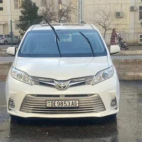 Toyota Sienna 2017