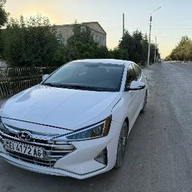 Hyundai Elantra 2020