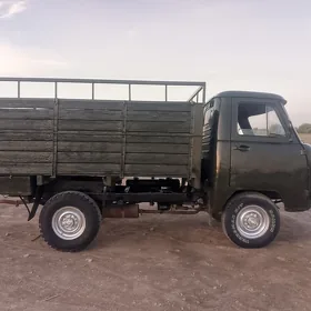 UAZ Profi 1988