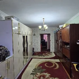 Бай баз 2этаж дом 1эт 3комнат
