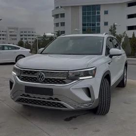 Volkswagen Taos 2022