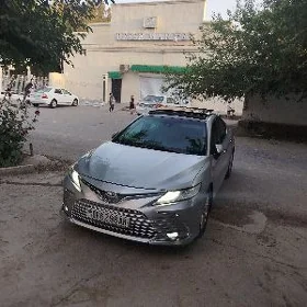 Toyota Camry 2018
