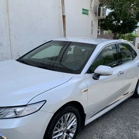 Toyota Camry 2018