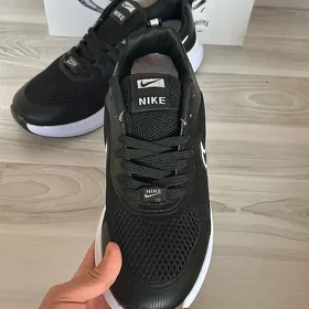 Nike krasofka