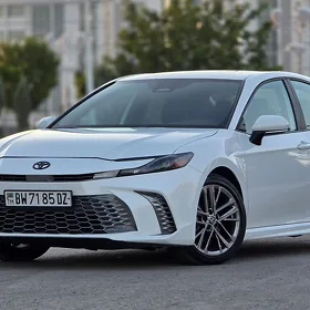 Toyota Camry 2025