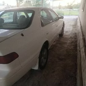 Toyota Camry 2001