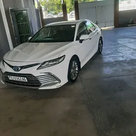 Toyota Camry 2022