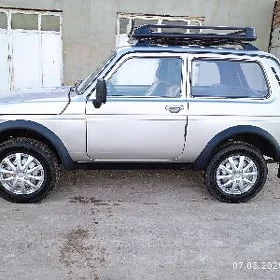 Lada Niva 2000