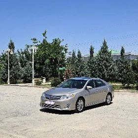 Toyota Camry 2014