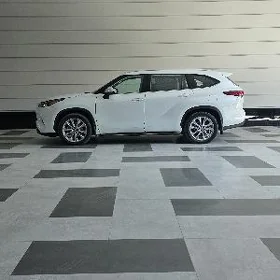 Toyota Highlander 2020