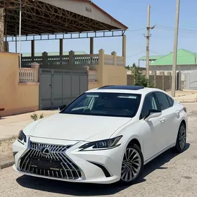 Lexus ES 250 2021