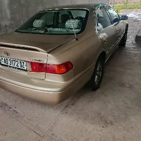 Toyota Camry 2000