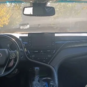 Toyota Camry 2024