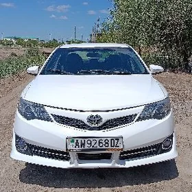 Toyota Camry 2013