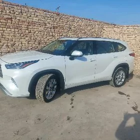 Toyota Highlander 2023