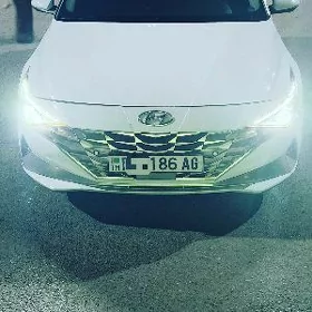 Hyundai Elantra 2021