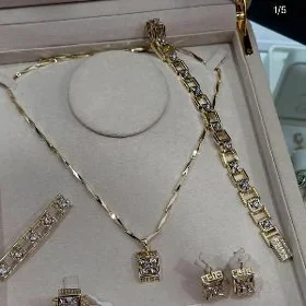 dior komplekt