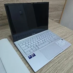 Asus Zenbook Ultra 9 Notebook