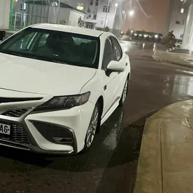 Toyota Camry 2022