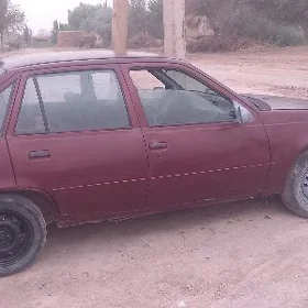 Daewoo Nexia 2000