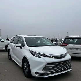 Toyota Sienna 2021