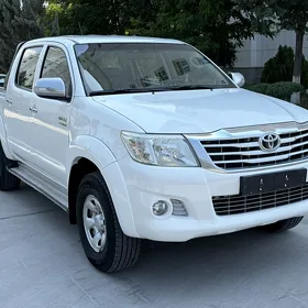 Toyota Hilux 2014
