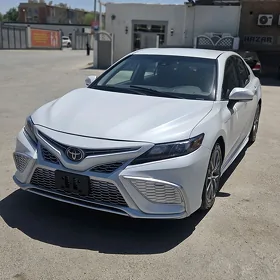 Toyota Camry 2022